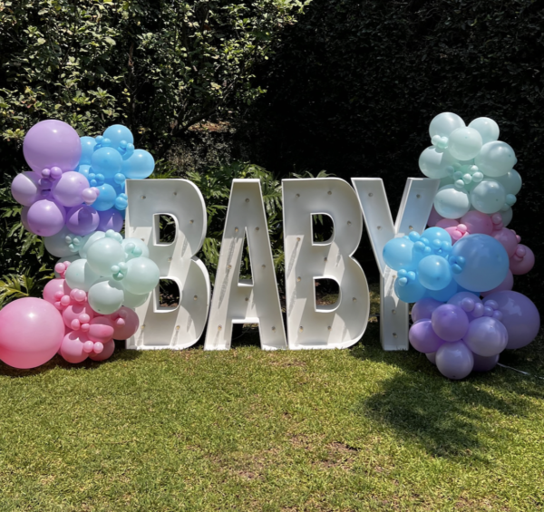 letras BABY con focos – Acuarela eventos