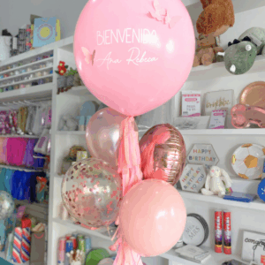 Globo gigante con mariposas bebé